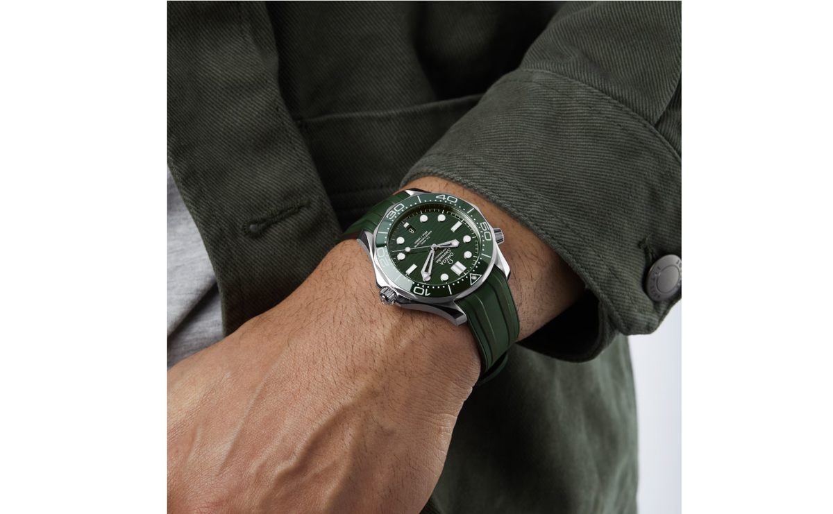 OMG Seamaster Diver 300m Co-Axial Master Chronometer 42mm Mens Watch Green