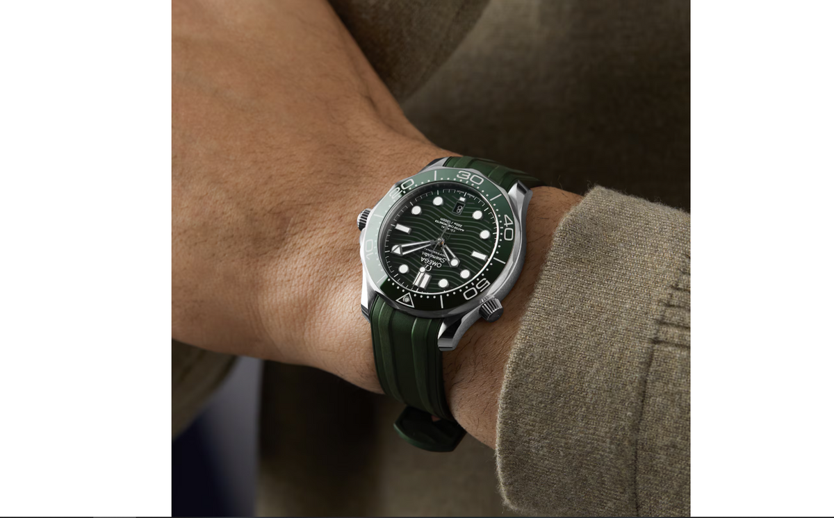 OMG Seamaster Diver 300m Co-Axial Master Chronometer 42mm Mens Watch Green